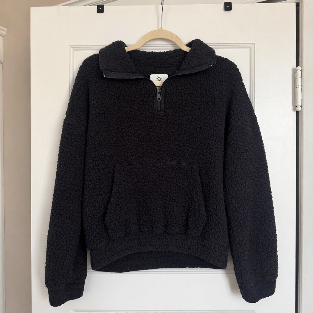 Offline by Aerie Black Sherpa 1/4 Neck Zip Size Small Cinched Waist Pullover EUC